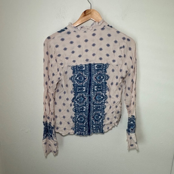 Free People Blouse Women's LG Blush Blue Multi Wishing Well Print Blouse Boho - Picture 4 of 5